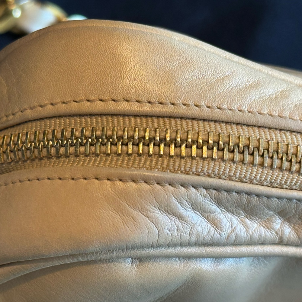 Authentic cream beige CHANEL matelasse quilted single chain shoulder bag - Picture 13 of 16